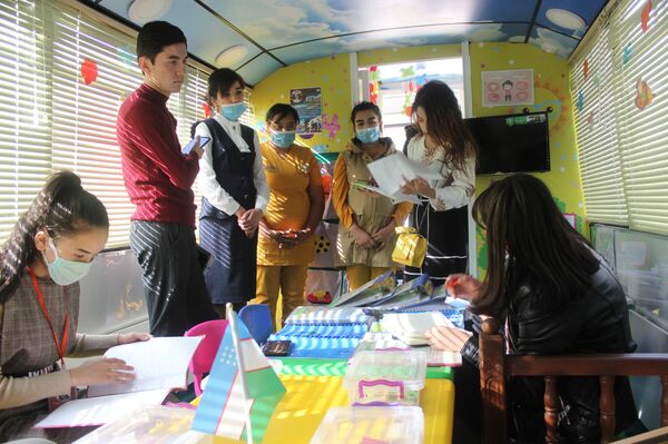 Куда приходит детство: как Узбекистан решает проблему детсадов и педкадров Куда приходит детство: как Узбекистан решает проблему детсадов и педкадров - Sputnik Узбекистан