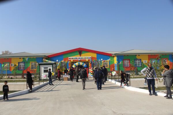 Куда приходит детство: как Узбекистан решает проблему детсадов и педкадров Куда приходит детство: как Узбекистан решает проблему детсадов и педкадров - Sputnik Узбекистан