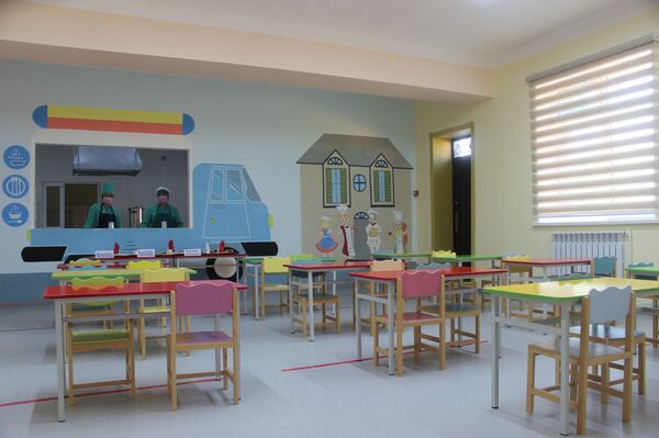 Куда приходит детство: как Узбекистан решает проблему детсадов и педкадров Куда приходит детство: как Узбекистан решает проблему детсадов и педкадров - Sputnik Узбекистан