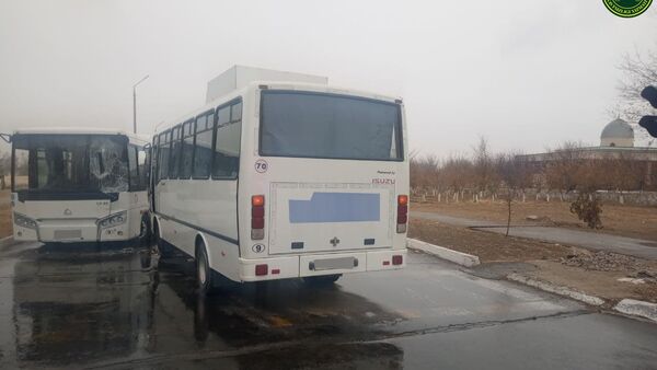 В Зарафшане столкнулись 2 автобуса - Sputnik Ўзбекистон