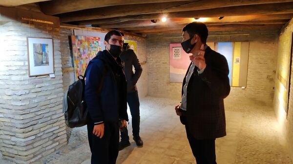 Приют для вдохновения: Бухара превращается в колыбель современной живописи Приют для вдохновения: Бухара превращается в колыбель современной живописи - Sputnik Узбекистан