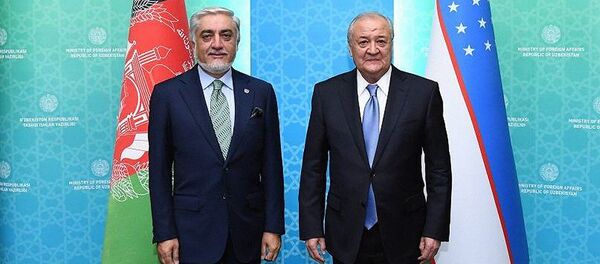 Министр иностранных дел Узбекистана Абдулазиз Камилов и председатель Высшего совета по национальному примирению Афганистана Абдулла Абдулла Министр иностранных дел Узбекистана Абдулазиз Камилов и председатель Высшего совета по национальному примирению Афганистана Абдулла Абдулла - Sputnik Узбекистан