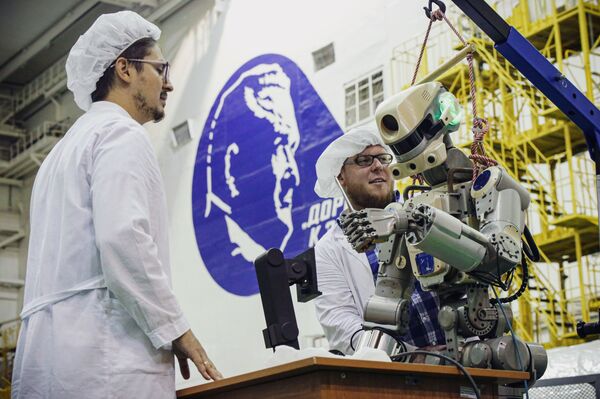 Поехали!: в России сделают знаменитую фразу Гагарина товарным знаком - Sputnik Узбекистан