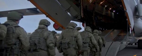 Конец войне: российские миротворцы прибывают в Нагорный Карабах - Sputnik Узбекистан