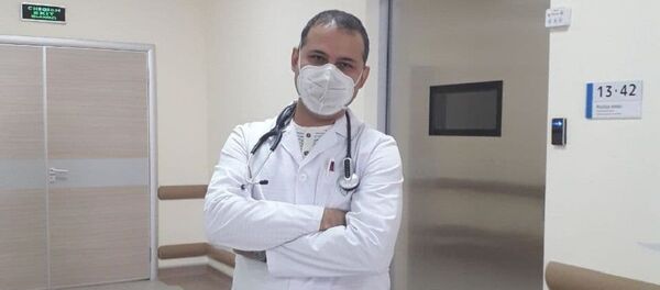 Врач-инфекционист НИИ вирусологии Искандар Шамаков - Sputnik Узбекистан