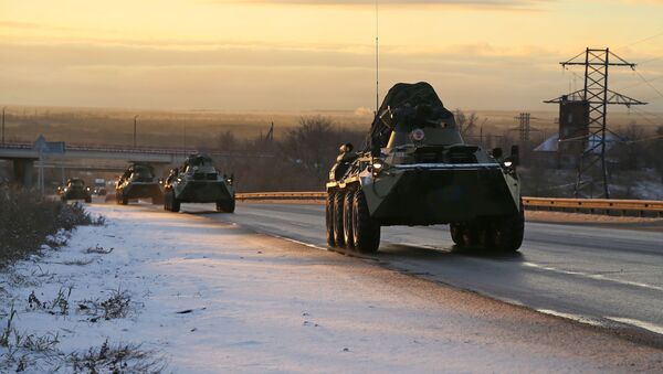 Колонна военной техники российских миротворцев в Самарской области на пути в Нагорный Карабах - Sputnik Ўзбекистон