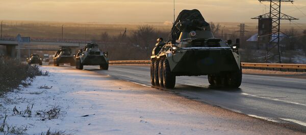 Колонна военной техники российских миротворцев в Самарской области на пути в Нагорный Карабах Колонна военной техники российских миротворцев в Самарской области на пути в Нагорный Карабах - Sputnik Ўзбекистон