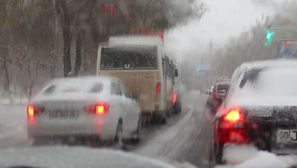Ситуация на дорогах Ташкента из-за снегопада - Sputnik Ўзбекистон