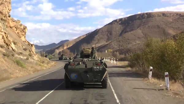 Нагорный Карабах: российские миротворцы вошли в Степанакерт - Sputnik Узбекистан