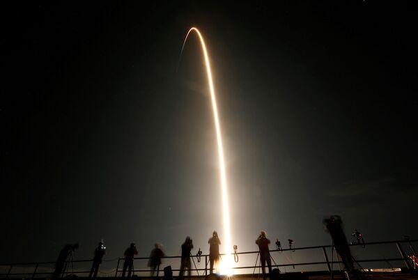 SpaceX Falcon 9 ракетаси учирилиши, Флорида, АҚШ.
 
 - Sputnik Ўзбекистон