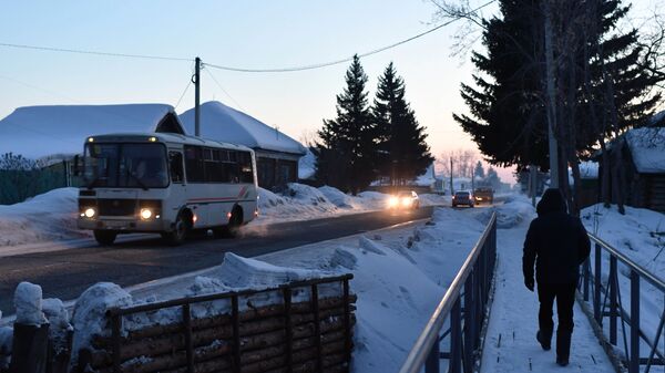 Автобус зимой - Sputnik Узбекистан