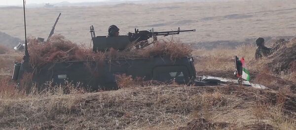 Антитеррористическая операция в горах: совместные учения российских и таджикских военных Антитеррористическая операция в горах: совместные учения российских и таджикских военных - Sputnik Ўзбекистон