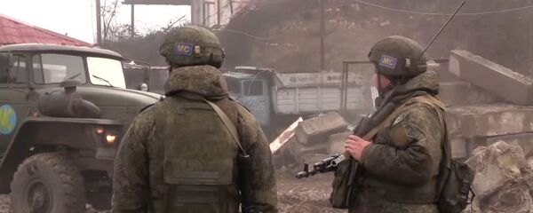 Российские миротворцы следят за безопасностью в Лачинском коридоре - Sputnik Узбекистан