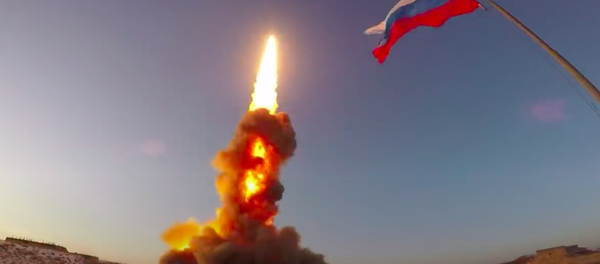 Очередной испытательный пуск противоракеты российской системы ПРО на полигоне Сары-Шаган Очередной испытательный пуск противоракеты российской системы ПРО на полигоне Сары-Шаган - Sputnik Узбекистан