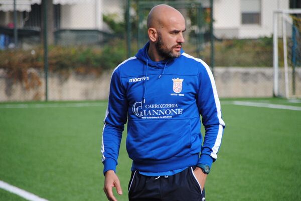 Узбекский итальянец: карьера, любовь и вера футболиста Ильяса Зейтулаева - Sputnik Узбекистан