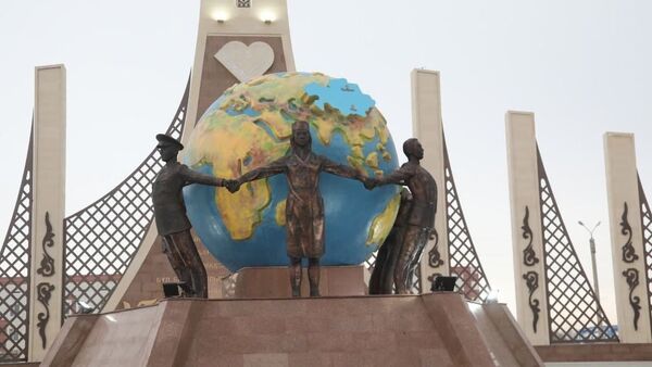 Монумент борцам с коронавирусом появился в Таразе - Sputnik Узбекистан