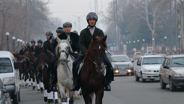 Узбекские наездники отправились из Шахрисабза в столицу - фото - Sputnik Узбекистан