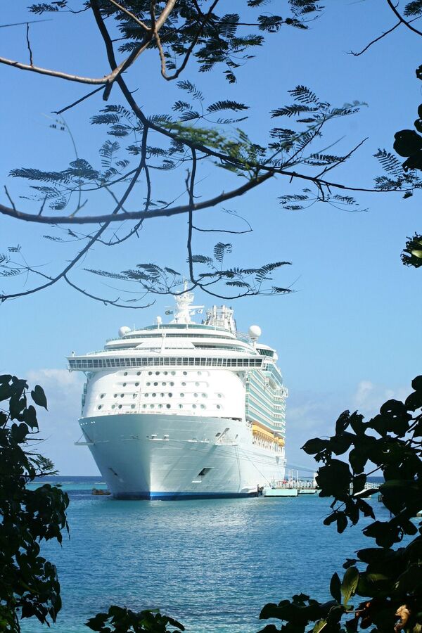 Kruizniy layner na Yamayke, kotoraya stala obladatelem zvaniya World's Leading Cruise Destination 2020 - Sputnik O‘zbekiston