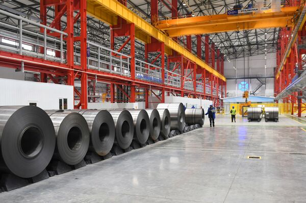 Вакцина, завод и кооперация: итоги визита главы Минпромторга в Узбекистан - Sputnik Узбекистан