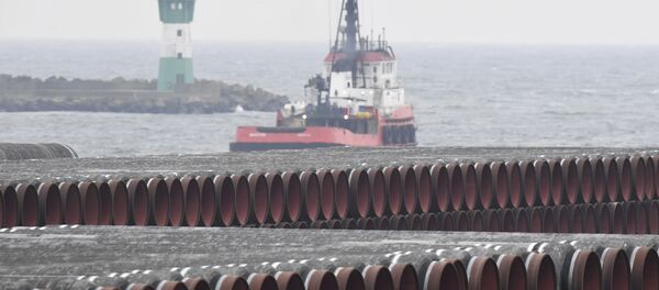 Трубы для строительства газопровода Nord Stream 2 в порту Мукран, Германия - Sputnik Ўзбекистон
