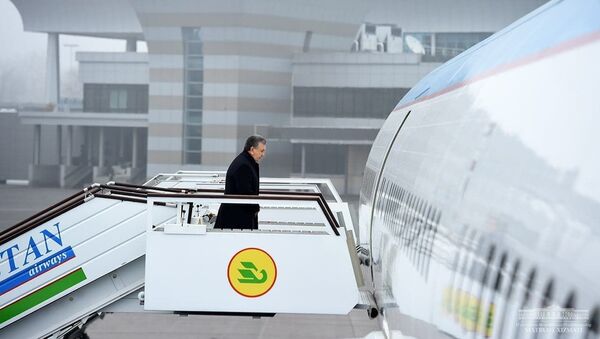 Президент Узбекистана Шавкат Мирзиёев отправляется в рабочую поездку в Хорезсмскую область - Sputnik Узбекистан