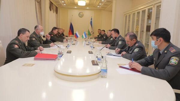 Командующий Центральным военным округом РФ Александр Лапин прибыл с визитом в Узбекистан - Sputnik Ўзбекистон