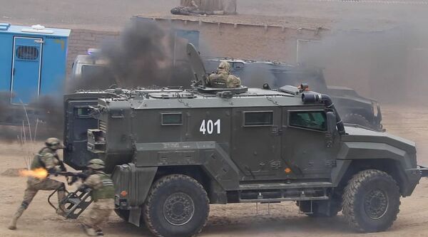 Спецназ ЦВО России провел в Термезе военные учения — фото и видео - Sputnik Узбекистан