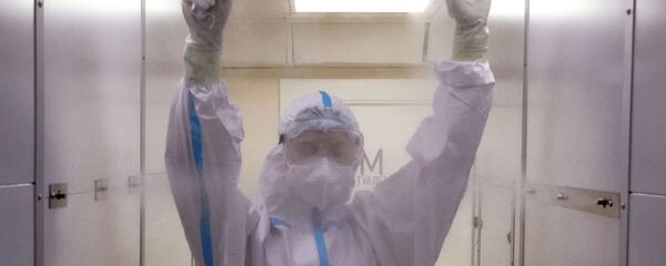 Rabota vremennogo gospitalya dlya bolnix koronavirusom - Sputnik O‘zbekiston