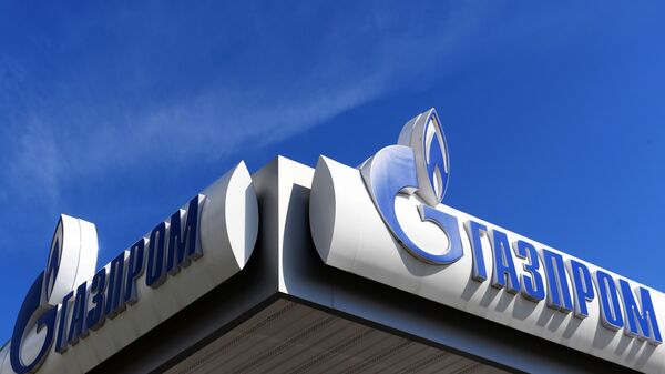 Вывеска автомобильной газонаполнительной компрессорной станции (АГНКС) Газпром - Sputnik Ўзбекистон