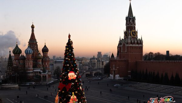 Новогодняя ёлка на Красной площади в Москве - Sputnik Узбекистан