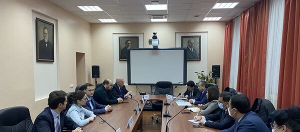 O‘zbekistonliklarni Rossiyaga ishga jalb qilish masalalari muhokama etilmoqda - Sputnik O‘zbekiston