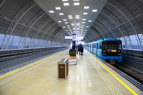  Первые пассажиры сергелийской линии Ташкентского метрополитена - Sputnik Узбекистан