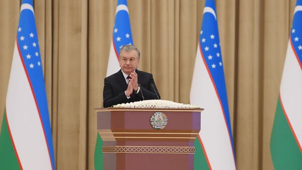 Президент Узбекистана Шавкат Мирзиёев озвучил послание Олий Мажлису - Sputnik Узбекистан