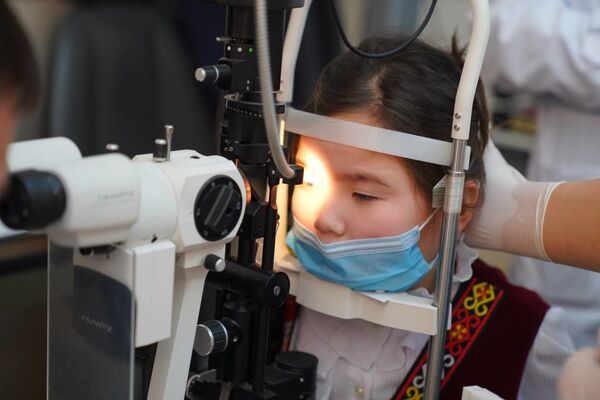 Саида Мирзиёева побывала в Нукусе в рамках благотворительной акции - Sputnik Узбекистан