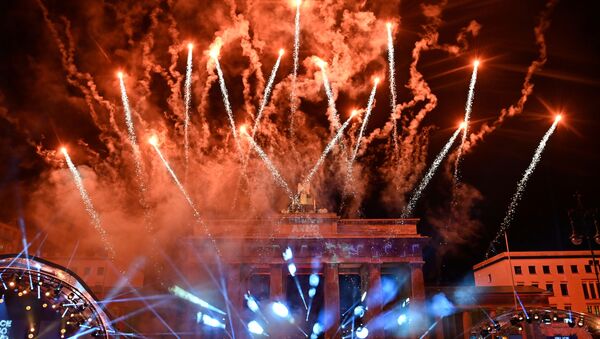 Салют во время празднования Нового 2021 года в Берлине  - Sputnik Узбекистан