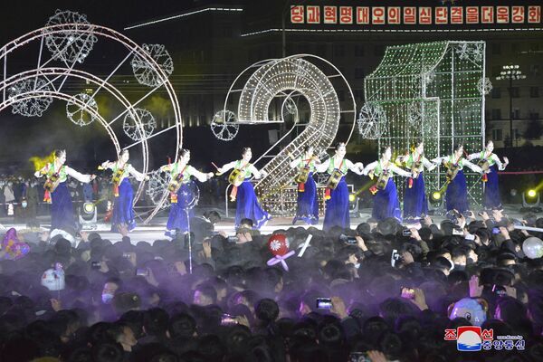 Празднование Нового года в Северной Корее. - Sputnik Узбекистан