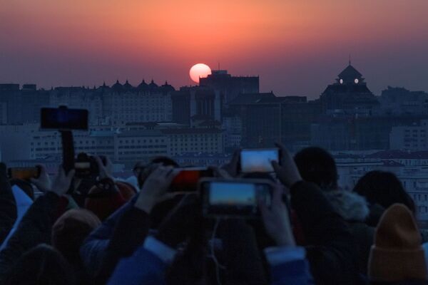 Встреча рассвета Нового года в Китае. - Sputnik Узбекистан