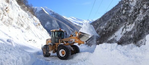 Сход снежных лавин - Sputnik Узбекистан