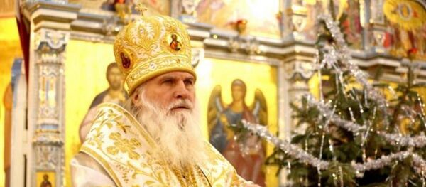 Митрополит Ташкентский и Узбекистанский Викентий на рождественском богослужении в Свято-Успенском соборе Ташкента - Sputnik Узбекистан