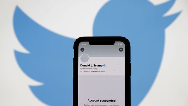 Заблокированный аккаунт президента США Дональда Трампа в Twitter - Sputnik Узбекистан