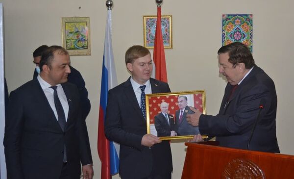 Первый Русский культурно-просветительский центр соотечественников открылся в Таджикистане - Sputnik Узбекистан