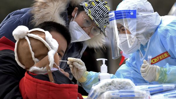Testirovanie na koronavirus v Kitae - Sputnik O‘zbekiston