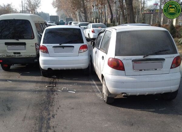 DTP s uchastiyem 5 mashin v Uchtepinskom rayone Tashkenta - Sputnik O‘zbekiston