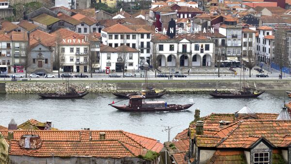 Vid na ulitsu Ramos Pinto v Porto, Portugaliya - Sputnik O‘zbekiston