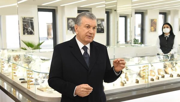 Мирзиёев посетил в столице новый ювелирный завод - Sputnik Узбекистан