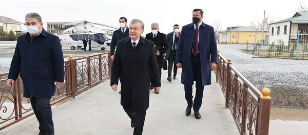 Шавкат Мирзиёев в Алатском районе Бухарской области - Sputnik Узбекистан