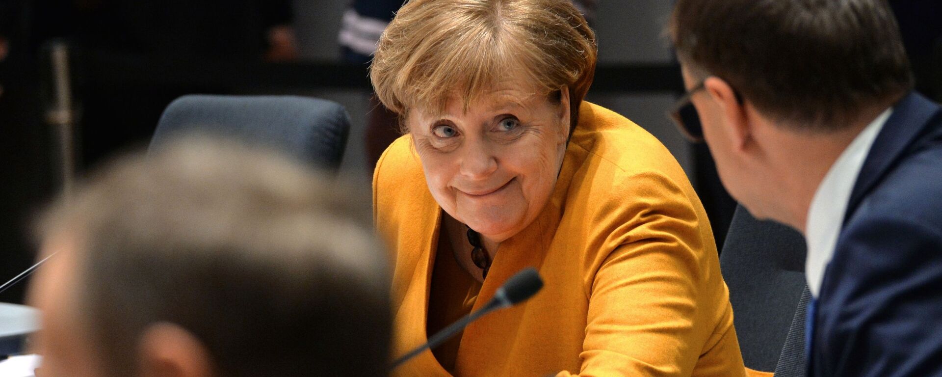  Федеральный канцлер Германии Ангела Меркель на саммите глав государств и правительств Евросоюза в Брюсселе - Sputnik Узбекистан, 1920, 22.01.2021