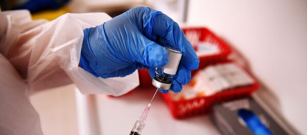 Открытие пункта вакцинации от COVID-19 на территории фудмолла Депо.Москва - Sputnik Узбекистан