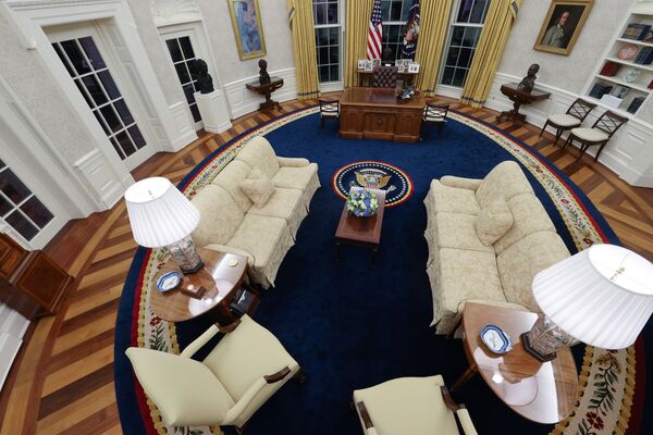 Убранство Овального кабинета для нового президента США Джо Байдена, 2021 год. - Sputnik Узбекистан