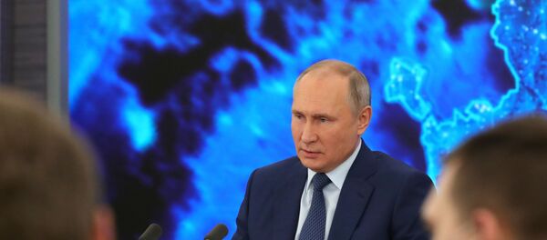 Президент РФ Владимир Путин - Sputnik Узбекистан